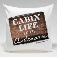 画像をギャラリービューアに読み込む, Personalized Cabin Throw Pillow | JDS