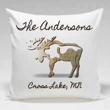 画像をギャラリービューアに読み込む, Personalized Cabin Throw Pillow | JDS