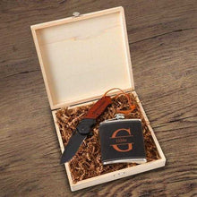 Cargar imagen en el visor de la galería, Personalized Stirling Groomsmen Flask Gift Box Set
