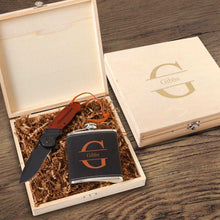 Cargar imagen en el visor de la galería, Personalized Stirling Groomsmen Flask Gift Box Set | JDS